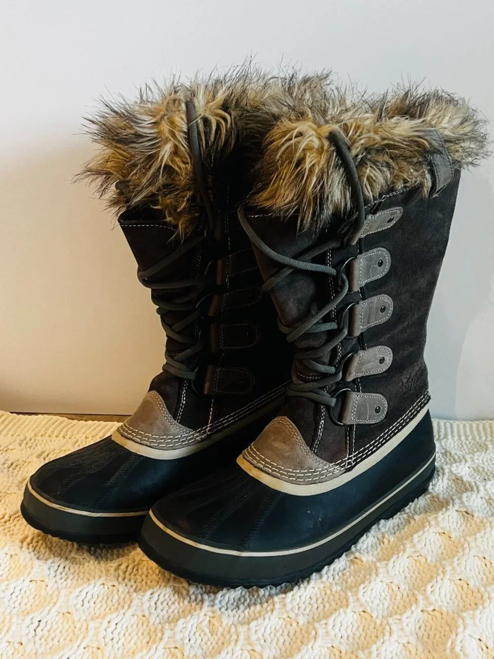 Sorel Joan of Arctic Waterproof Winter Boots Faux Fur Women’s Size 10